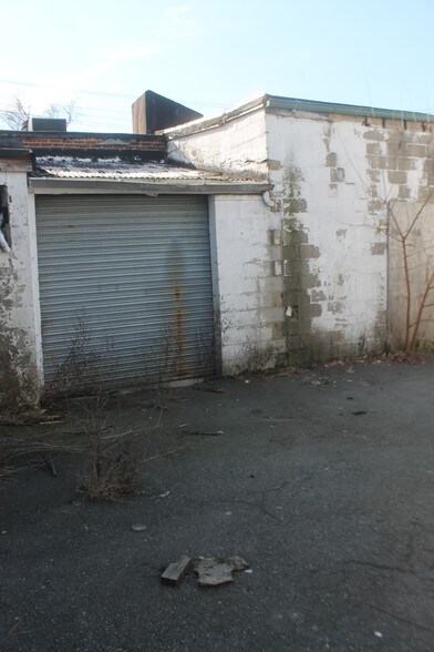 More Photos Of 46 Grace St, Irvington Warehouse For Sale