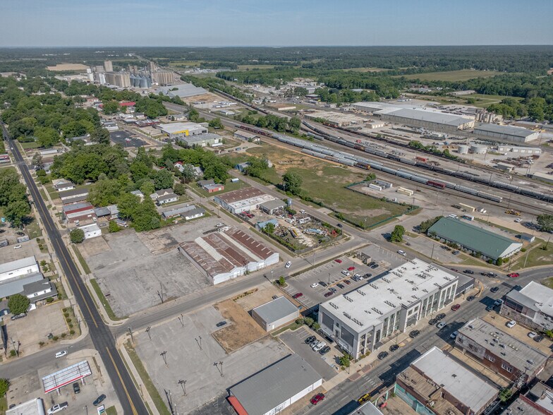 More Photos Of 301 Burke Ave, Jonesboro Warehouse For Sale
