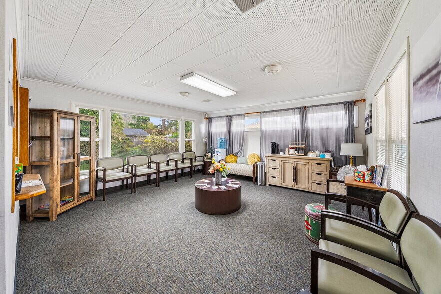 More Photos Of 21990 Highway 62, Shady Cove Healthcare For Sale