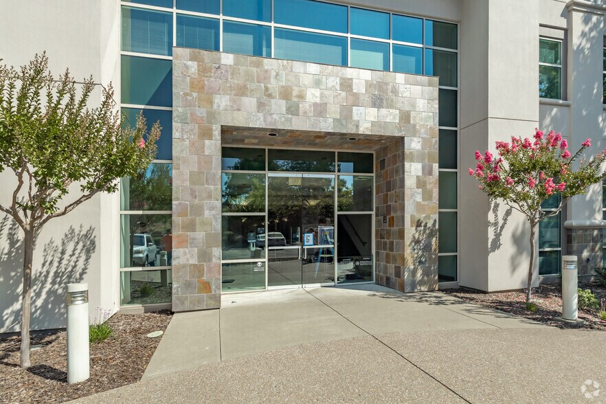 More Photos Of 1130 Iron Point Rd, Folsom Unknown For Lease