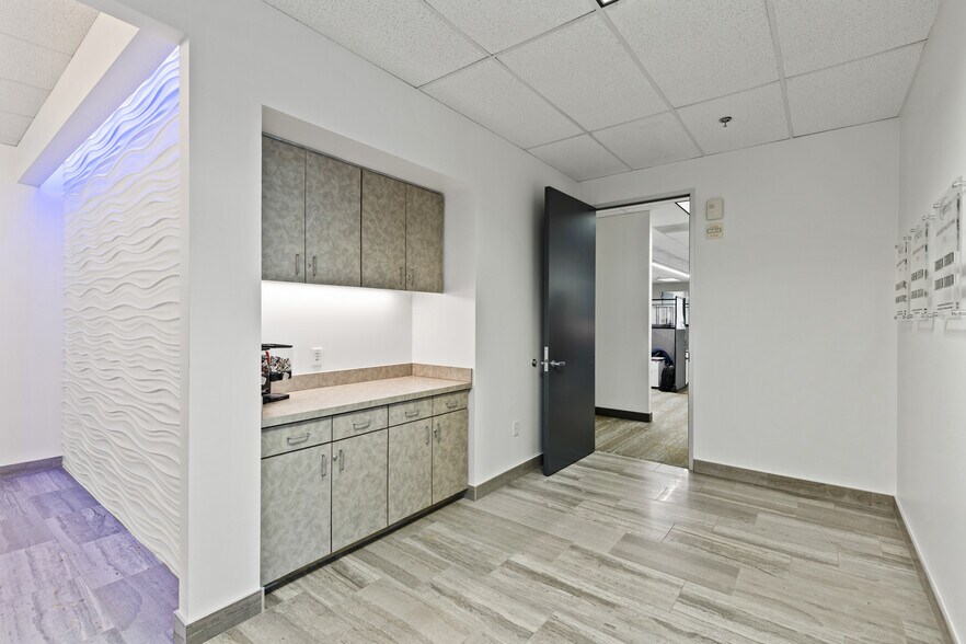 More Photos Of 2800 N Dallas Pky, Plano Office For Lease