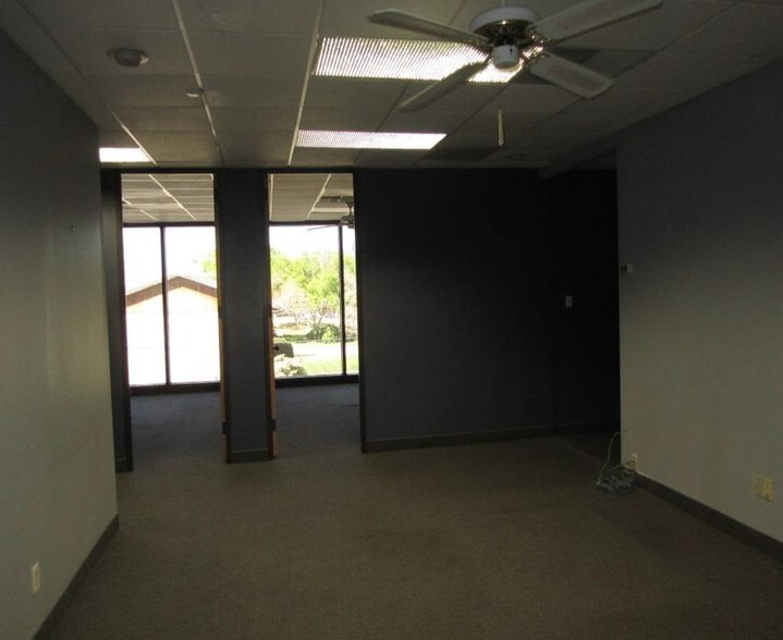More Photos Of 6262 Weber Rd, Corpus Christi Office For Lease