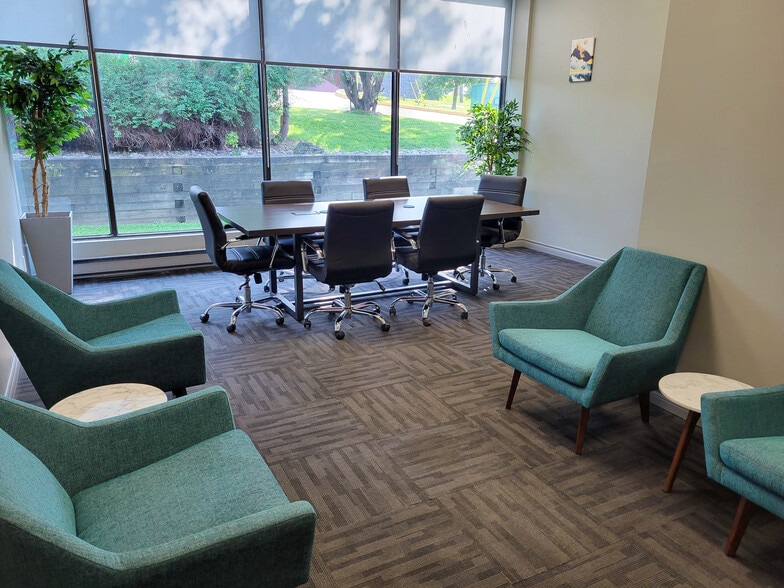 More Photos Of 724 Caledonia Rd, Toronto Warehouse For Lease