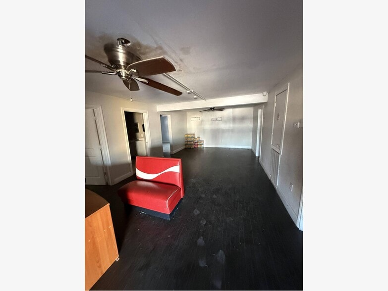 More Photos Of 2712 Shaver St, Pasadena Healthcare For Sale