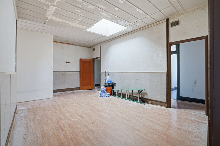 More Photos Of 419 E Henderson St, Cleburne Apartments For Sale