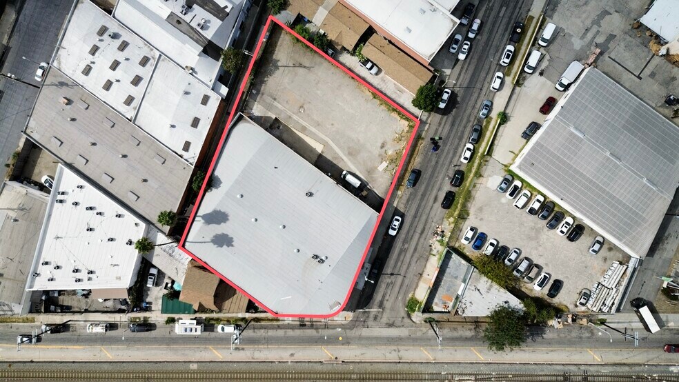 More Photos Of 2201 Long Beach Ave, Los Angeles Warehouse For Lease