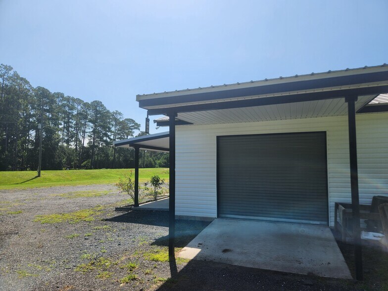More Photos Of 3924 S US Highway 341, Jesup General Retail For Sale