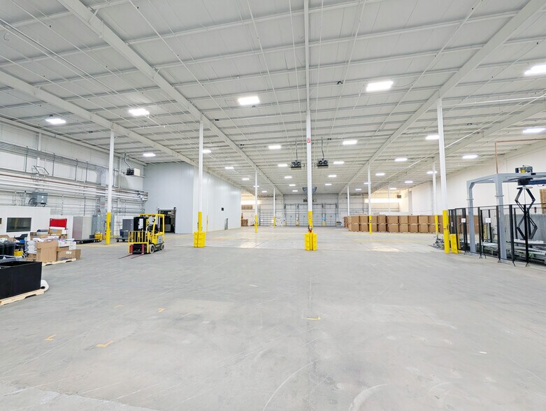 More Photos Of 540-580 Joyce Rd, Joliet Warehouse For Lease