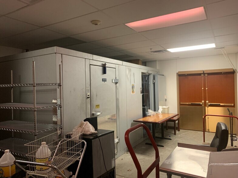 More Photos Of 200 School St, Wintersville Hospital For Sale