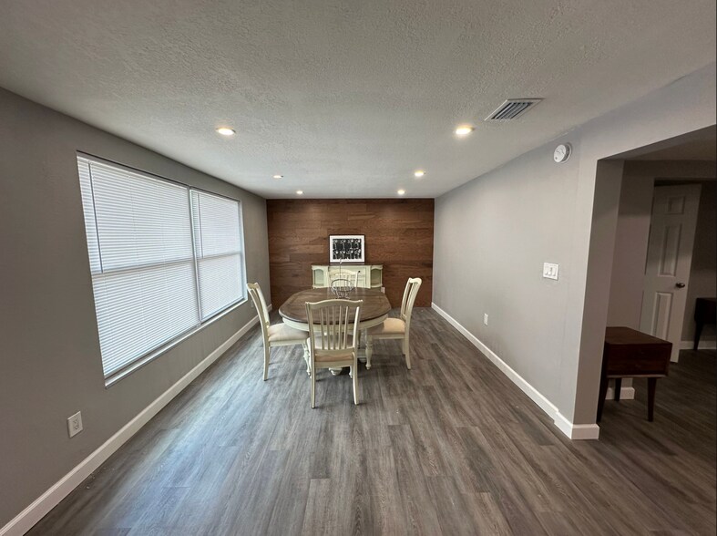 More Photos Of 2301 Trelain Dr S, Saint Petersburg Apartments For Sale