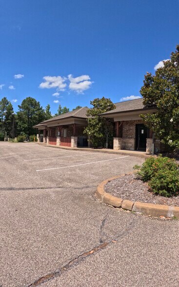 More Photos Of 11870 Cranston Dr, Arlington Office For Lease