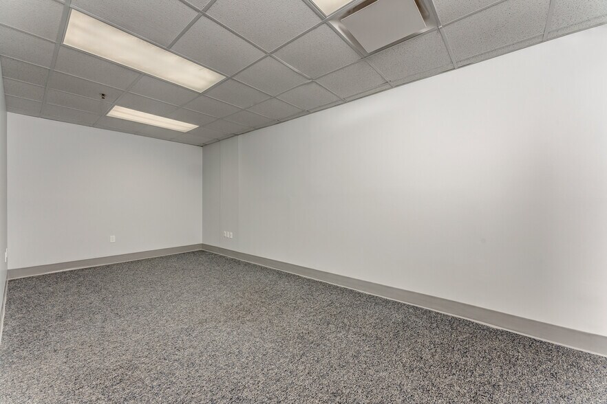 More Photos Of 1311-1319 Pineview Dr, Morgantown Medical For Sale