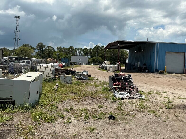 More Photos Of 310 Mealy St, Atlantic Beach Warehouse For Lease