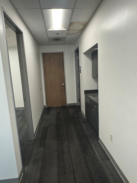 More Photos Of 9220-9268 1/2 Hall Rd, Downey Warehouse For Lease