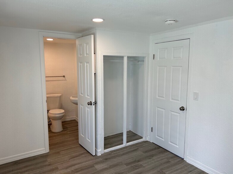 More Photos Of 8910-8912 N 3rd St, Phoenix Apartments For Sale