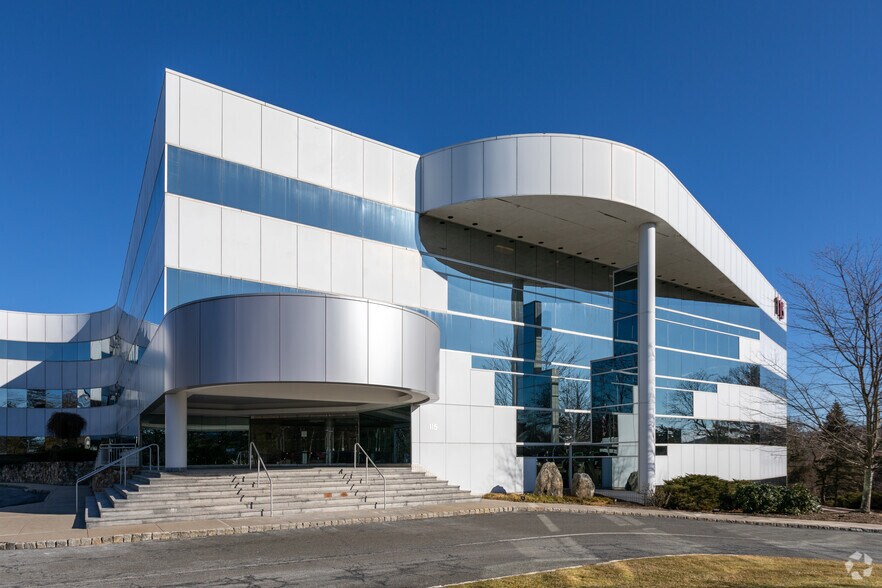 More Photos Of 115 E Stevens Ave, Valhalla Office For Lease