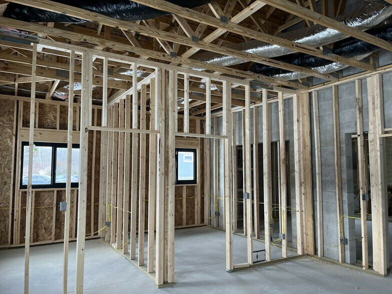 More Photos Of 11850 Green Oak Industrial Dr, Whitmore Lake Industrial For Lease