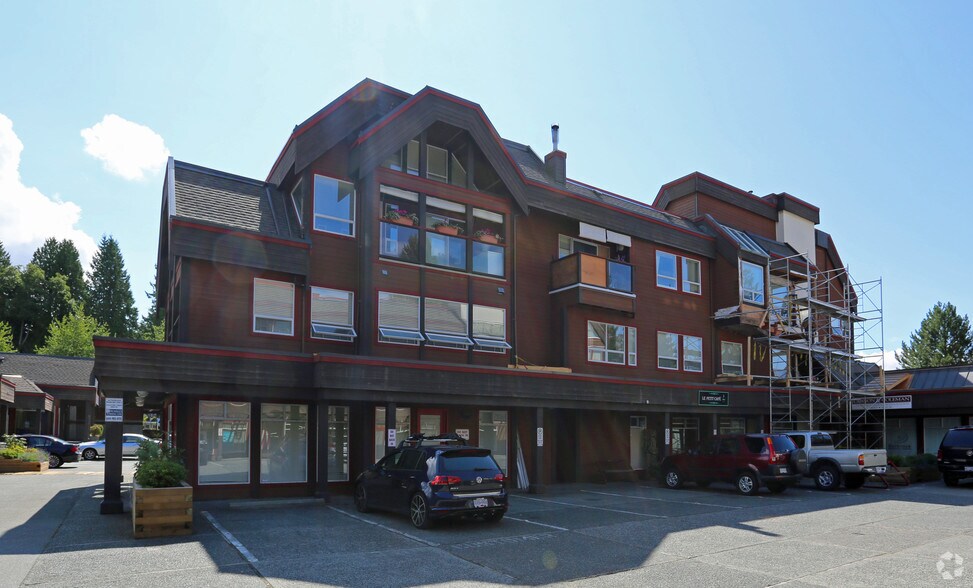 More Photos Of 3711-3763 Delbrook Ave, North Vancouver General Retail For Lease