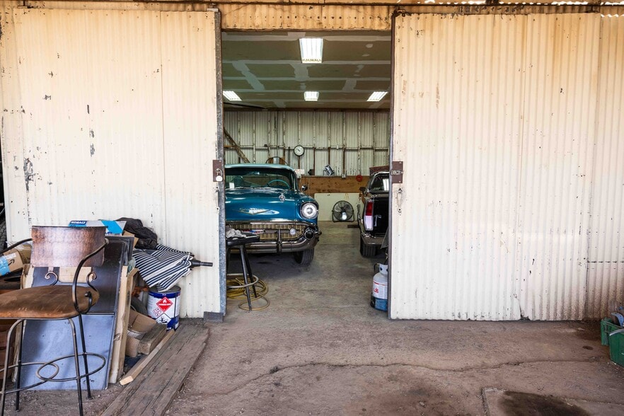 More Photos Of 5732 W Maryland Ave, Glendale Truck Terminal For Sale