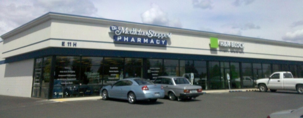 More Photos Of 11 E H St, Deer Park Unknown For Lease