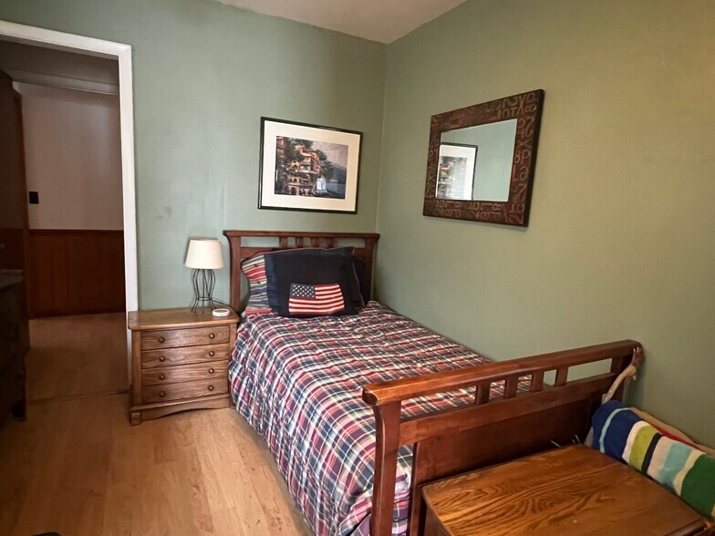 More Photos Of 17229 Northwood Hwy, Arcadia Hotel For Sale