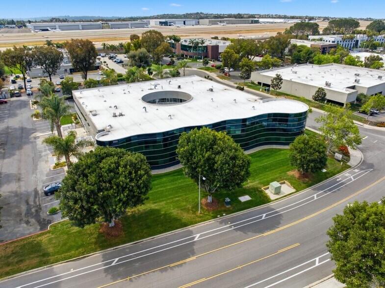 More Photos Of 2231 Rutherford Rd, Carlsbad Office For Lease