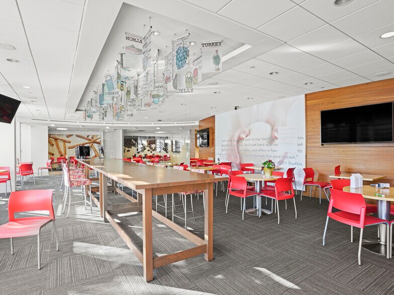 More Photos Of 595 Westport Ave, Norwalk Research And Development For Lease