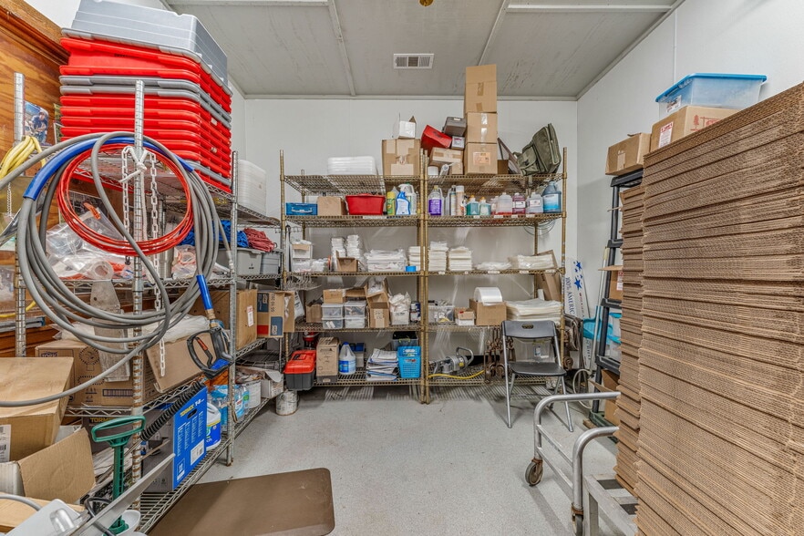 More Photos Of 1321 N FM 56, Glen Rose Trailer Camper Park For Sale