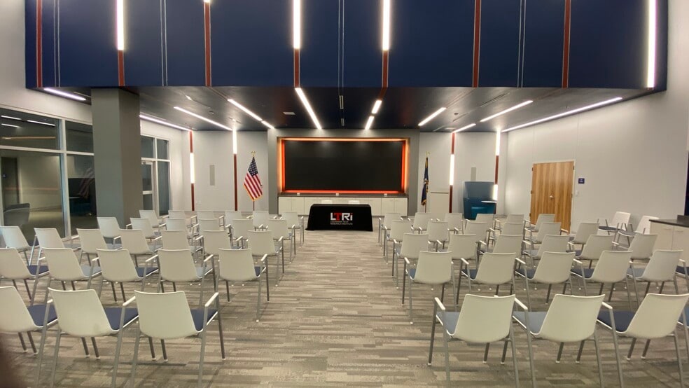 More Photos Of 6250 Texas Street, Bossier City Office For Lease