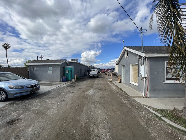 More Photos Of 695 W La Cadena Dr, Riverside Land For Sale