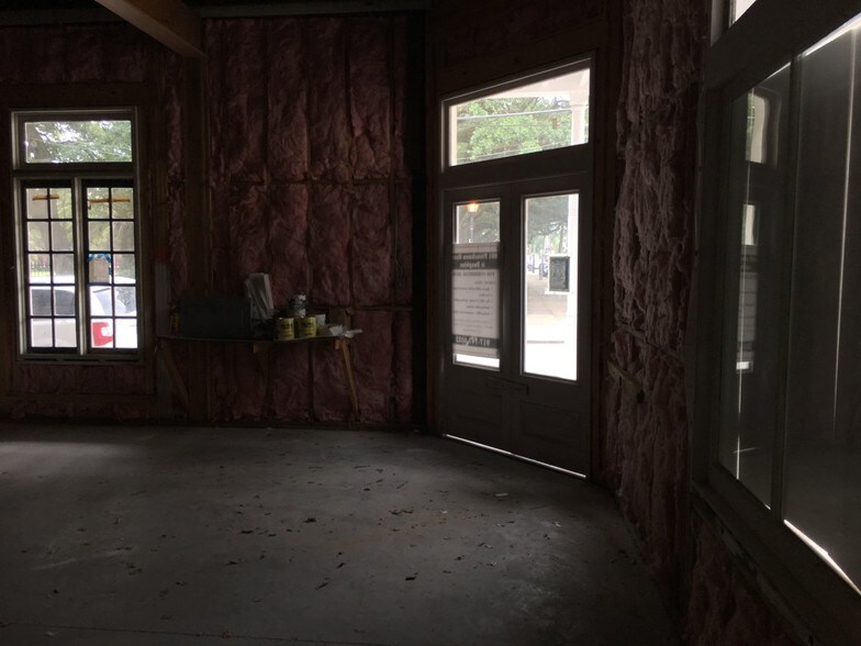 More Photos Of 801 Frenchmen St, New Orleans Restaurant For Lease