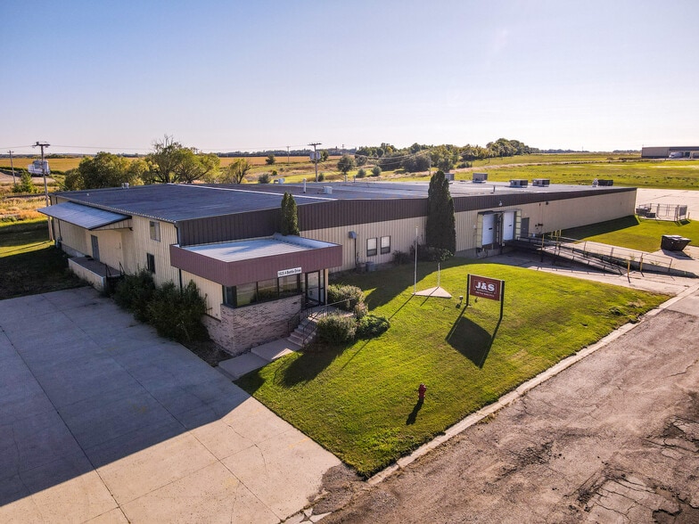 Primary Photo Of 1025 4 Bottle Dr, Valley City Industrial For Lease