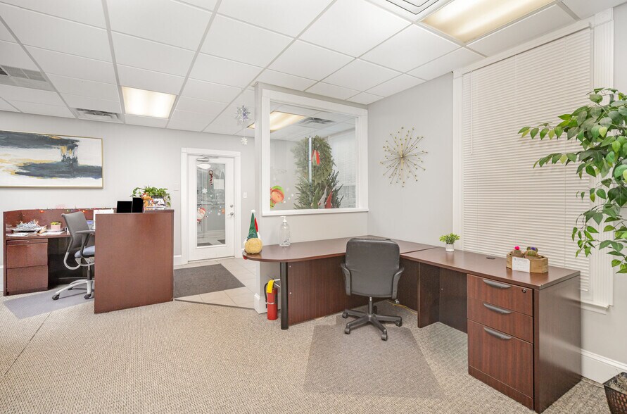 More Photos Of 4523 Park Rd, Charlotte Office For Sale