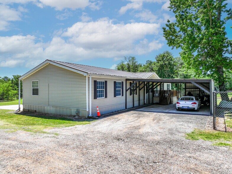 More Photos Of 20741 State Highway 155 S, Flint Light Manufacturing For Sale