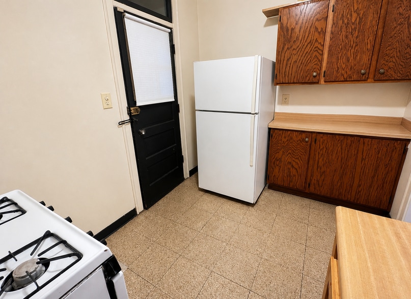 More Photos Of 1502 E 74th St, Chicago Apartments For Sale