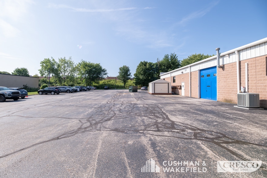 More Photos Of 749 Miner Rd, Highland Heights Office For Sale