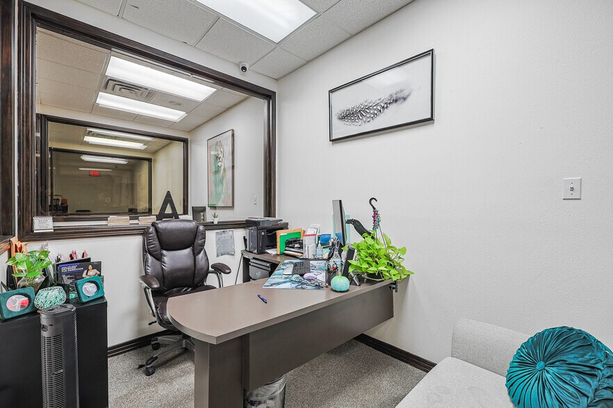 More Photos Of 2001 W Nolana Ave, McAllen Office For Lease