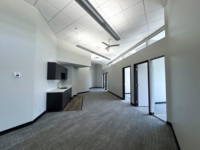 More Photos Of 1500 Lake Shore Dr, Columbus Office For Lease