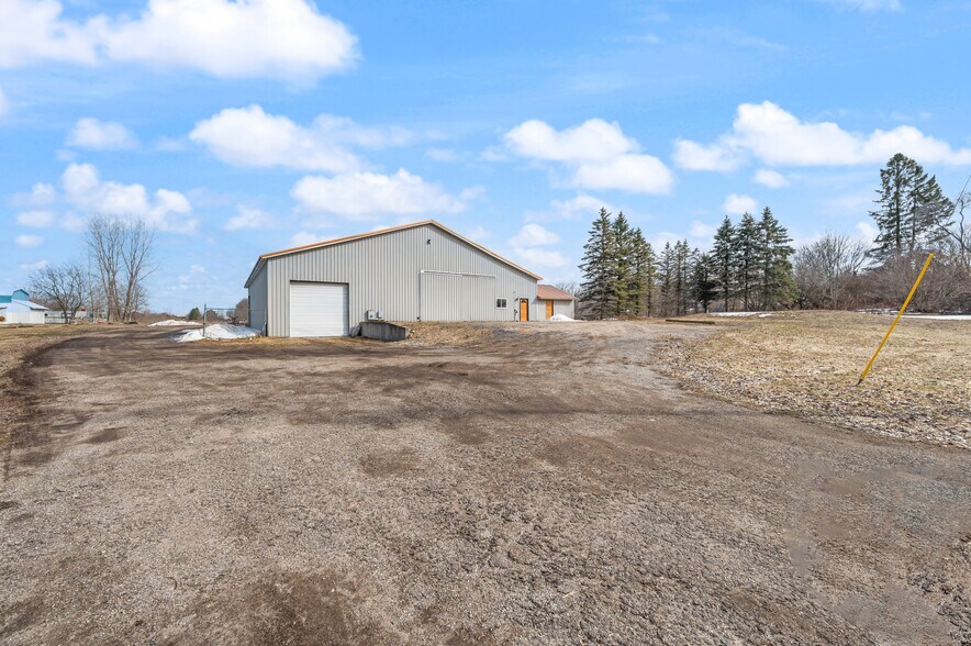 More Photos Of 18470 195th ave, Big Rapids Office For Sale