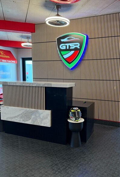 More Photos Of 2865 Foothill Blvd, La Crescenta Storefront Retail Office For Lease