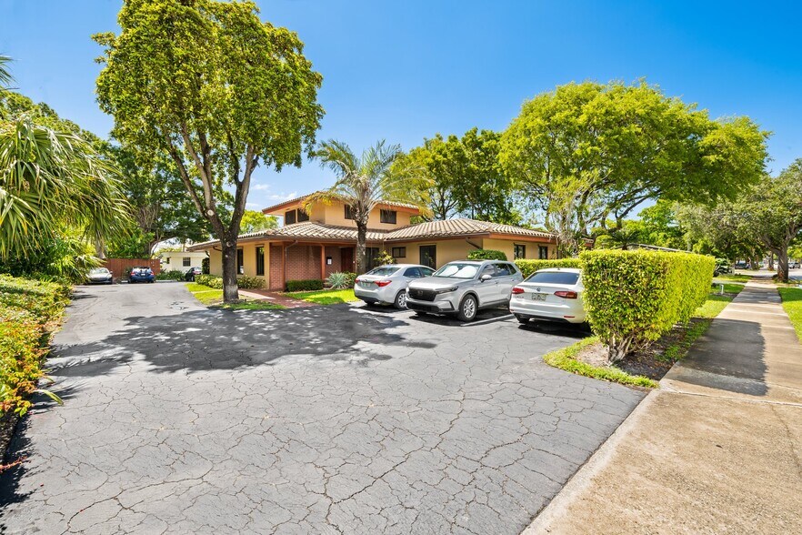 More Photos Of 1322 SE 3rd Ave, Fort Lauderdale Office For Sale