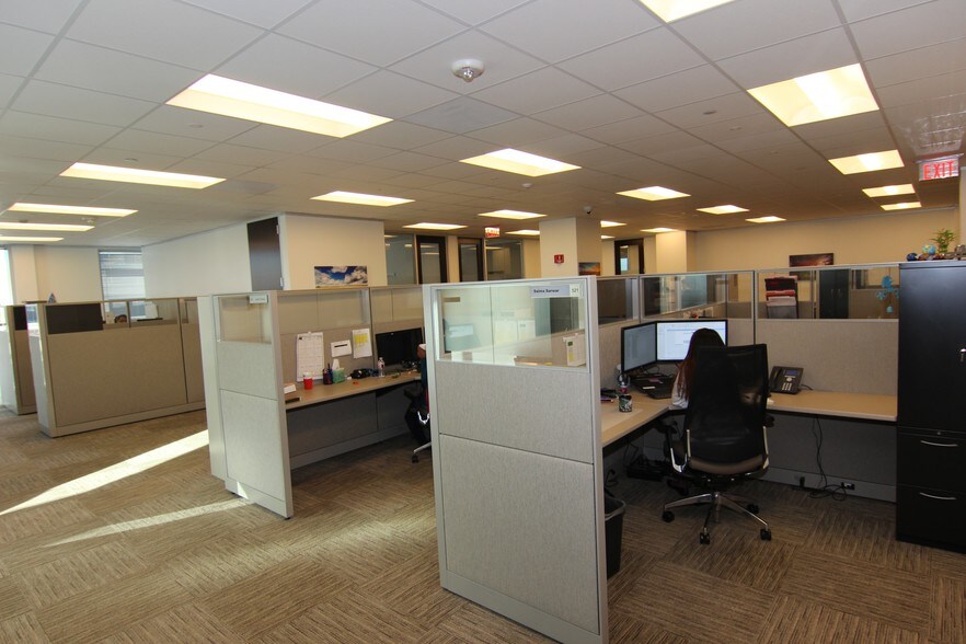 2245 Texas Dr, Sugar Land, TX 77479 - Coworking Space Cityfeet.com