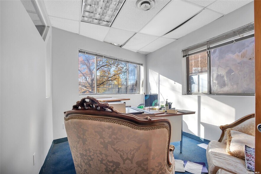 More Photos Of 83 Watermill Ln, Great Neck Office For Sale