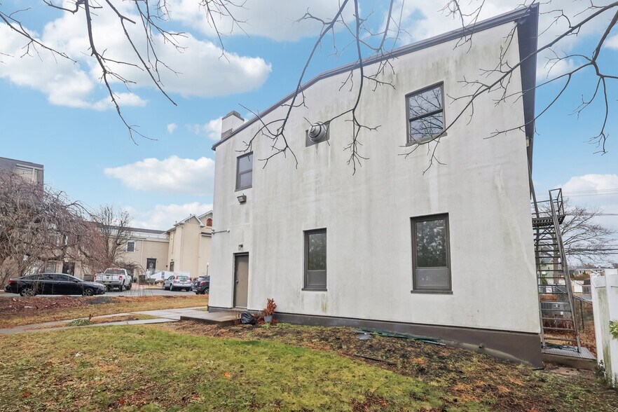 More Photos Of 2595 Yardville Hamilton Square Rd, Hamilton Medical For Sale