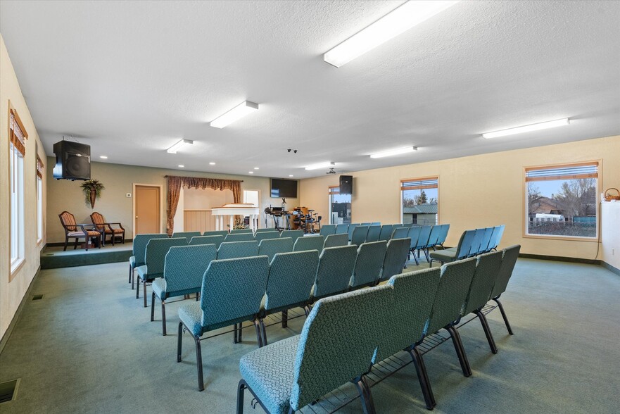 More Photos Of 2100 7th St, Baker City Specialty For Sale