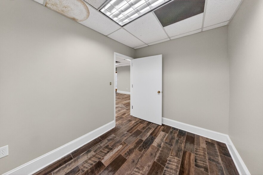 More Photos Of 2141 Wisconsin Ave NW, Washington Apartments For Sale