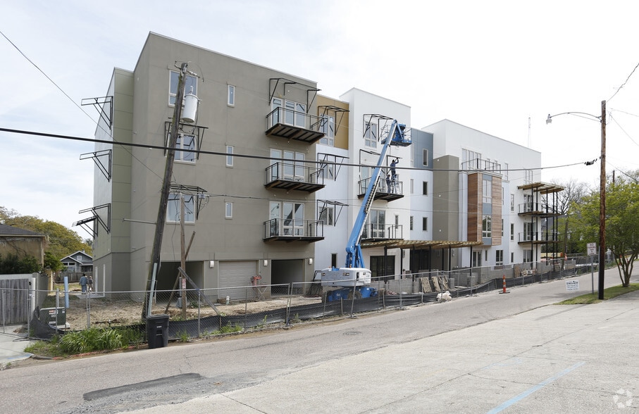 More Photos Of 141 Napoleon St, Baton Rouge Multifamily For Sale