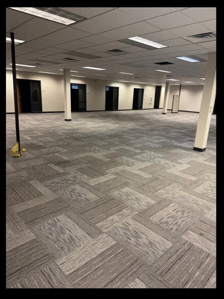 More Photos Of 2985 S Ridge Rd, Green Bay Medical For Lease
