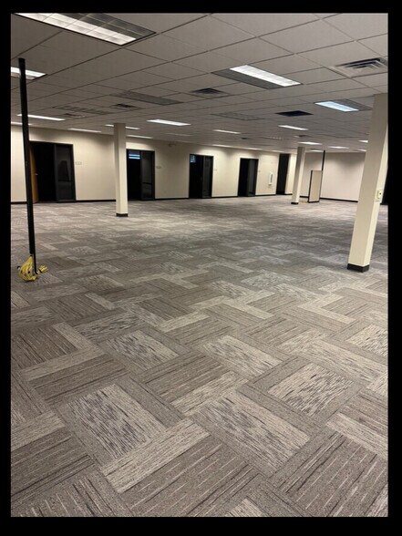 More Photos Of 2985 S Ridge Rd, Green Bay Medical For Lease