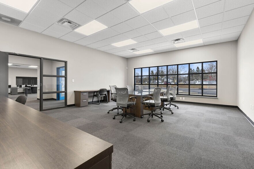 More Photos Of 3051 Delta Marine Dr, Reynoldsburg Light Manufacturing For Sale